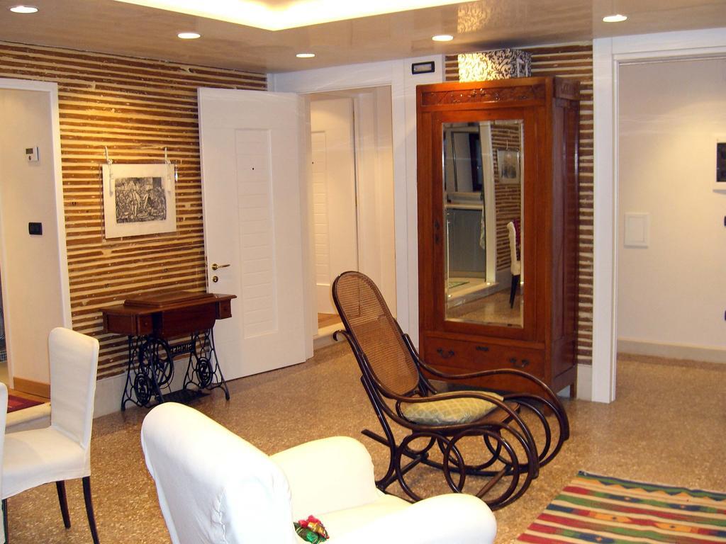 La Mia Casa Apartment Венеция Стая снимка
